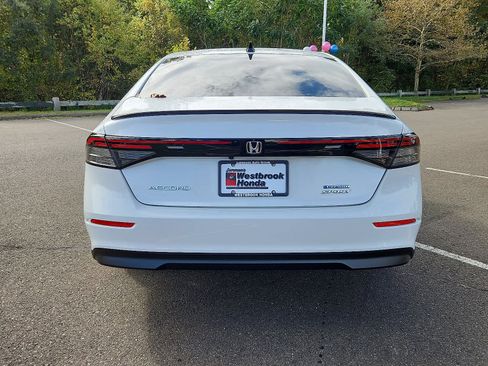 Used 2023 Honda Accord Sport image 6