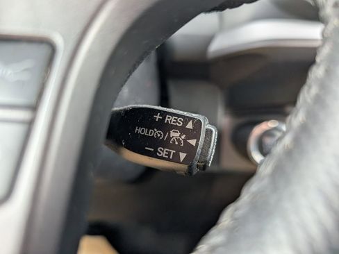 Used 2021 Toyota Tacoma TRD Off-Road image 16