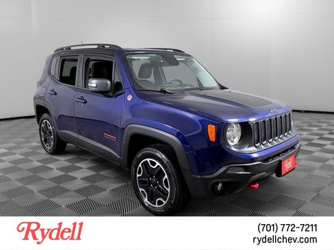 Used 2017 Jeep Renegade Trailhawk image 7