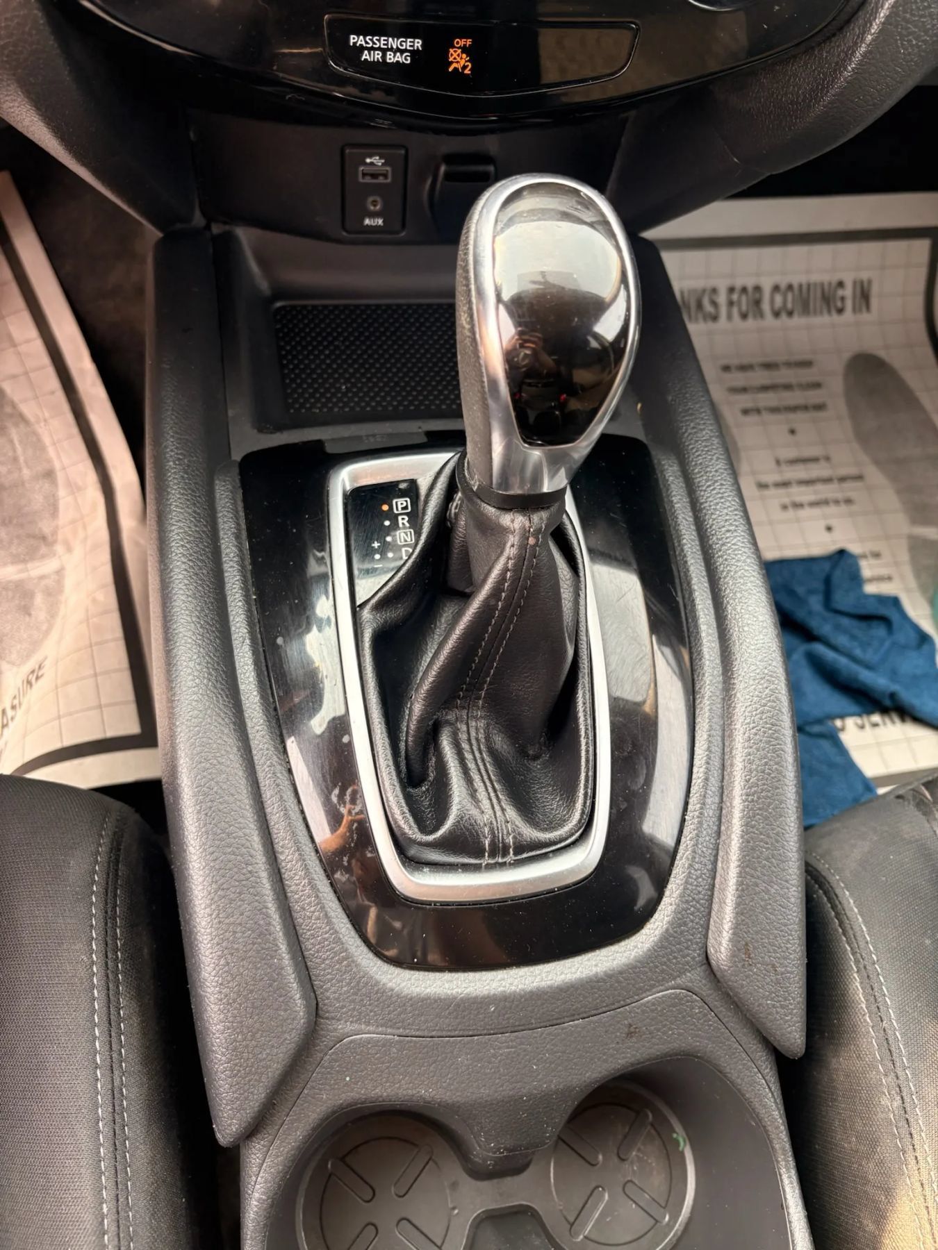 Used 2017 Nissan Rogue SV FWD image 25