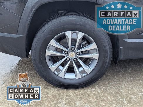 Certified 2025 Chevrolet Equinox LT w/ Convenience Package II AWD/4WD image 3