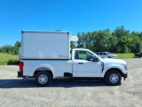 Used 2024 Ford F250 XL RWD image 7