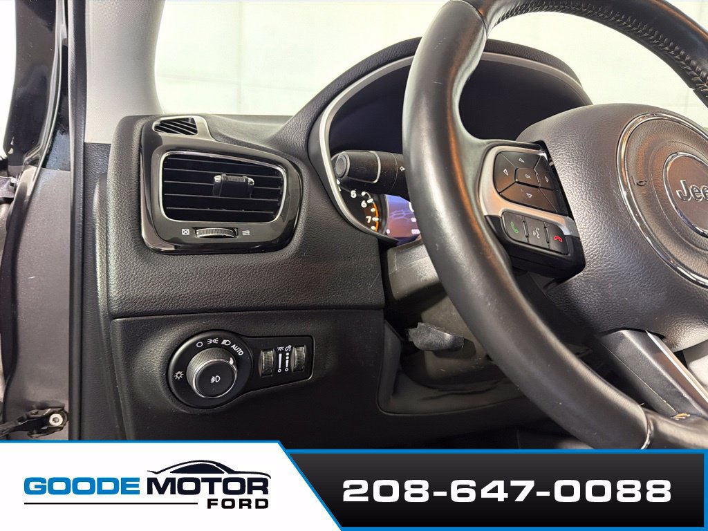 Used 2020 Jeep Compass Limited AWD/4WD image 13