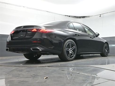 New 2026 Mercedes-Benz E 450 4MATIC Sedan image 38