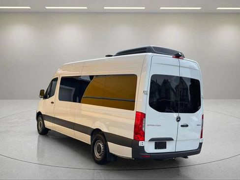 Used 2025 Mercedes-Benz Sprinter 2500 image 10