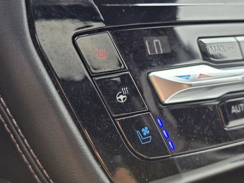 Used 2021 Ford Explorer Platinum w/ Equipment Group 601A image 5