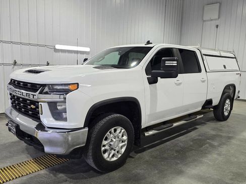 Used 2020 Chevrolet Silverado 3500 LT AWD/4WD image 2