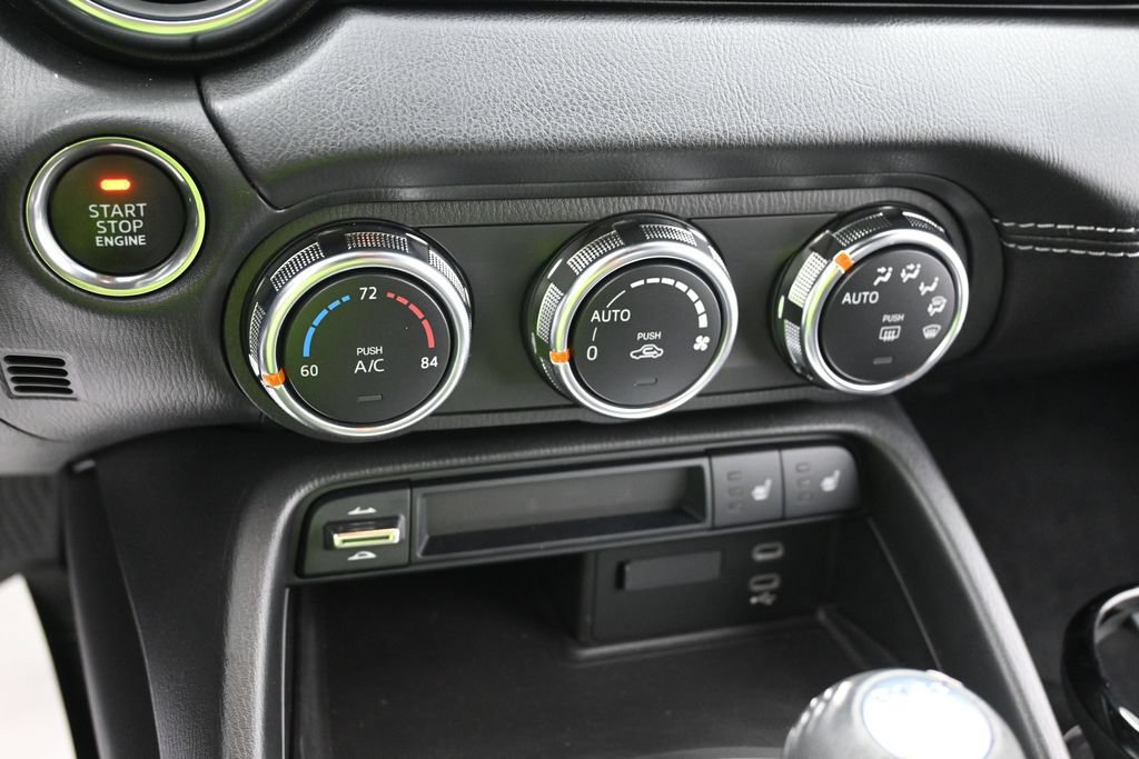 Used 2026 MAZDA MX-5 Miata RF Grand Touring RWD image 11