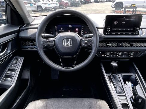 Used 2023 Honda Accord EX image 17