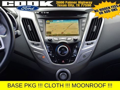 Used 2015 Hyundai Veloster w/ Option Group 03 FWD image 11