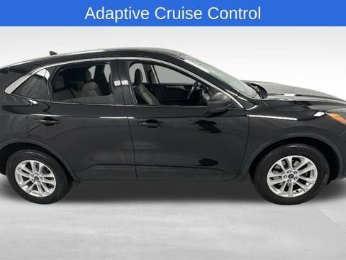 Used 2022 Ford Escape SE w/ Cold Weather Package image 2