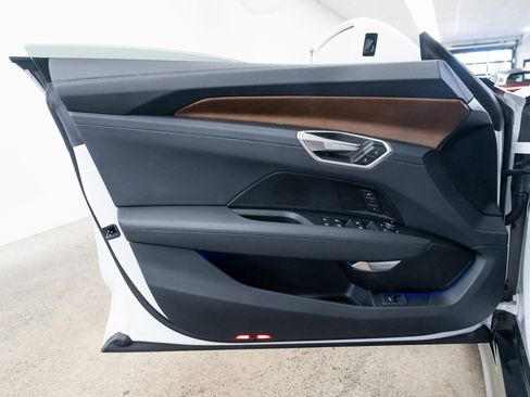 Used 2024 Audi e-tron GT Premium Plus image 16