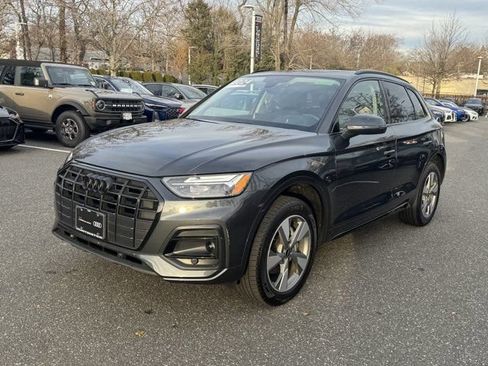 Certified 2024 Audi Q5 2.0T Prestige image 8