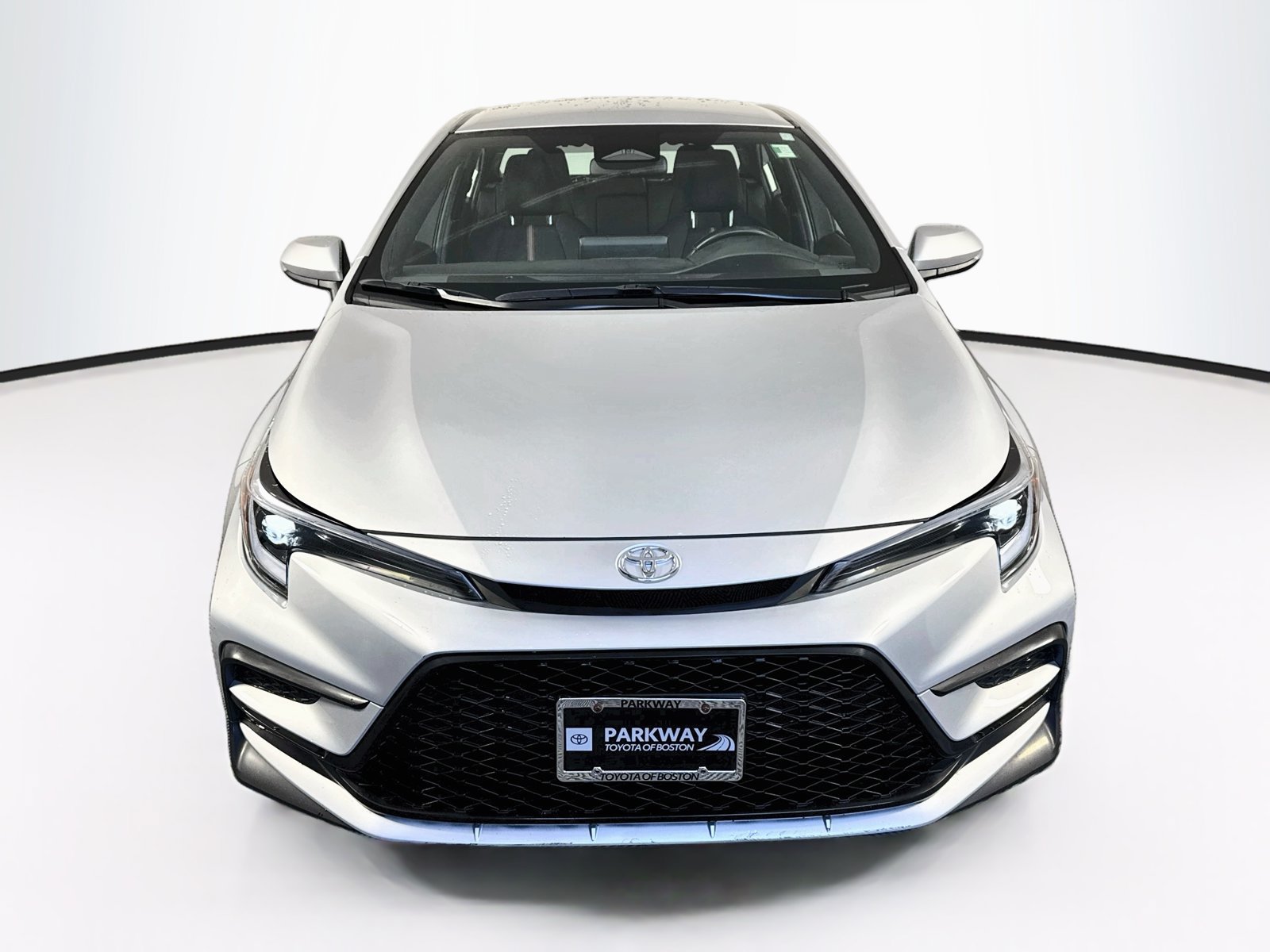 Used 2024 Toyota Corolla SE FWD image 2