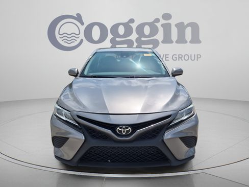 Used 2019 Toyota Camry SE FWD image 8