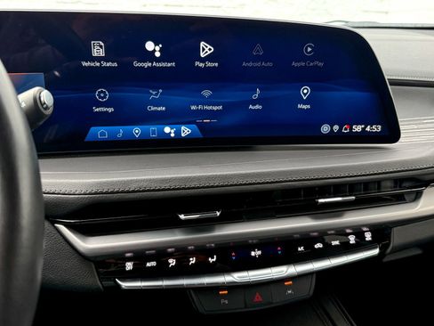 Certified 2024 Cadillac XT4 Premium Luxury image 18