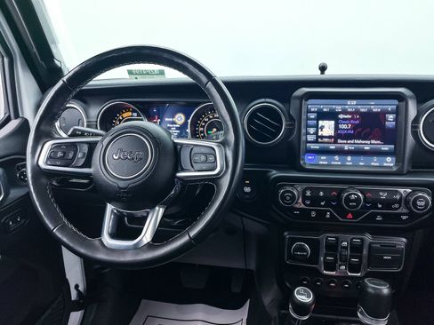 Used 2022 Jeep Gladiator Overland w/ Popular Equipment Package image 7