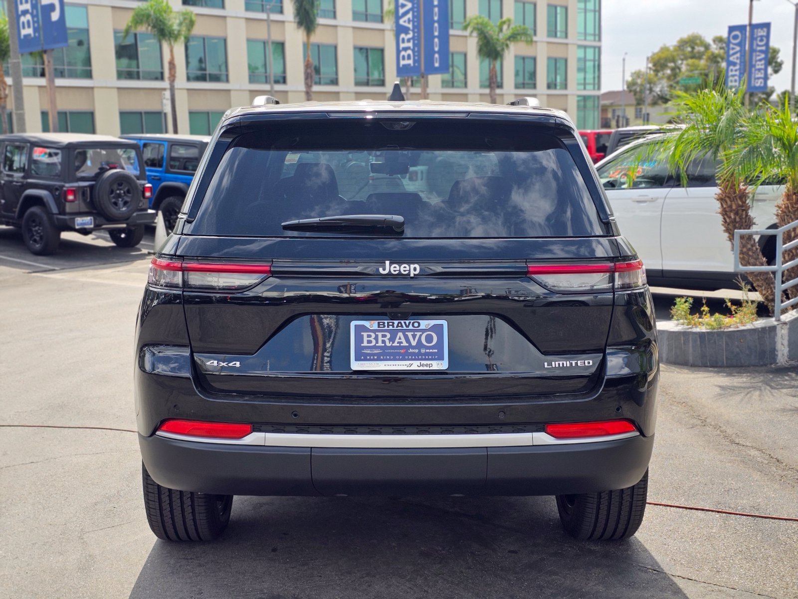 New 2027 Jeep Grand Cherokee Limited AWD/4WD image 7