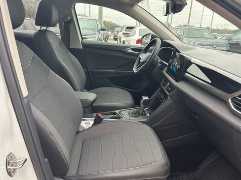 New 2026 Volkswagen Taos SE image 33