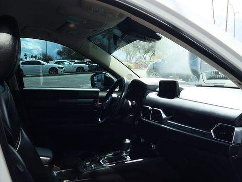 Used 2018 MAZDA CX-5 Touring image 31