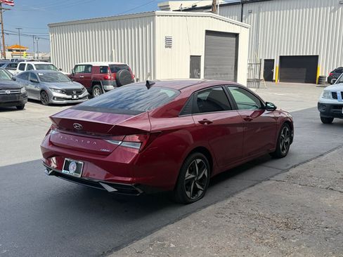 Used 2021 Hyundai Elantra Limited FWD image 7