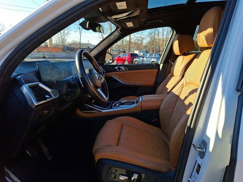Certified 2023 BMW X7 xDrive40i w/ M Sport Package image 15