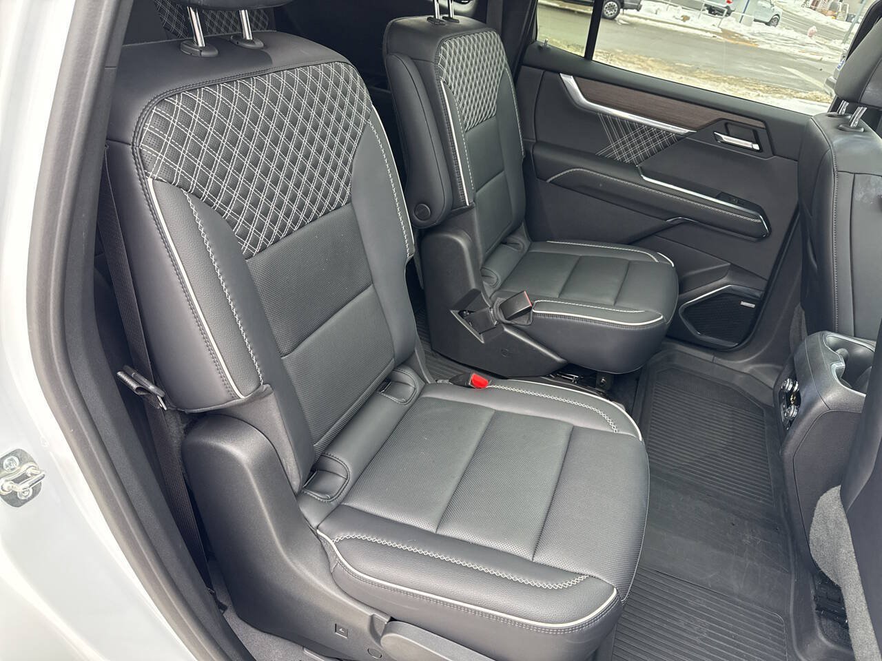 Used 2024 GMC Acadia Denali w/ LPO, Floor Liner Package AWD/4WD image 20