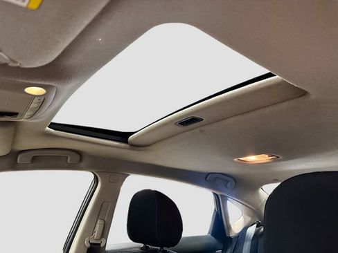 Used 2017 Nissan Sentra SR FWD image 18