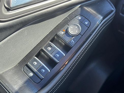 Used 2022 Nissan Rogue SL w/ SL Premium Package image 25