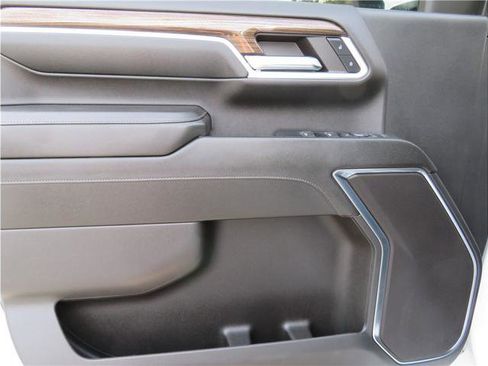 Used 2024 Chevrolet Silverado 2500 LT image 13