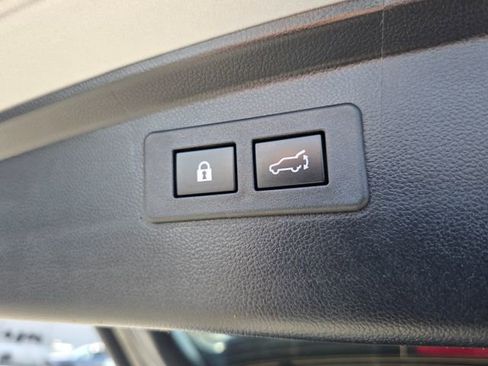 Certified 2025 Subaru Outback Premium AWD/4WD image 11