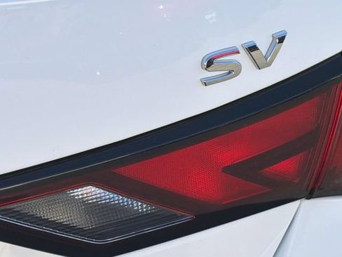Certified 2024 Nissan Sentra SV FWD image 7