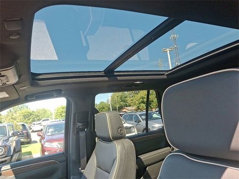 Used 2023 Chevrolet Tahoe Premier image 15