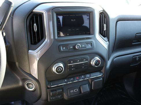 New 2025 GMC Sierra 2500 Pro w/ Convenience Package image 13