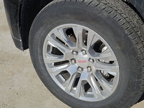 Certified 2023 GMC Yukon XL Denali image 10