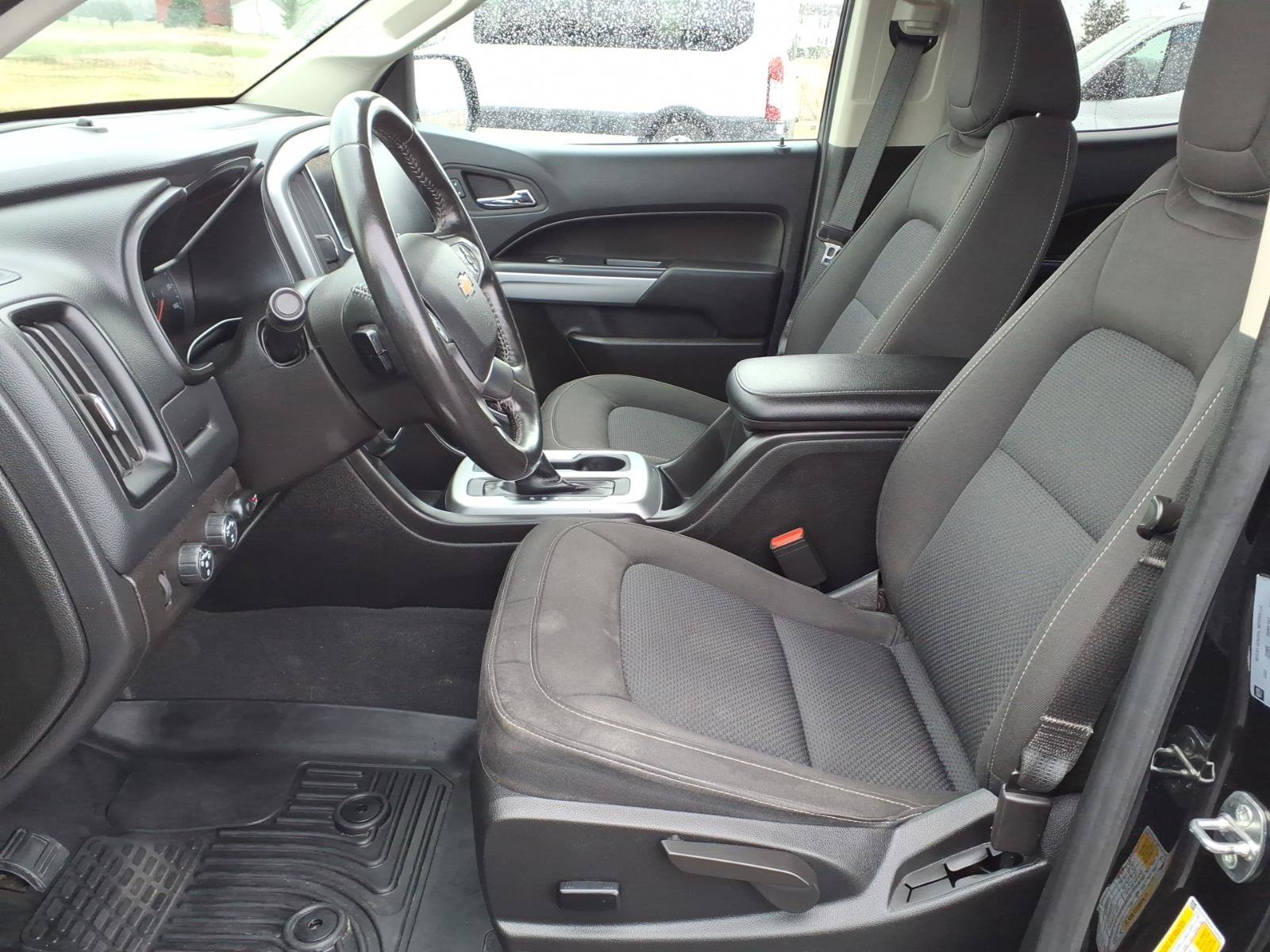 Used 2022 Chevrolet Colorado LT w/ LT Convenience Package AWD/4WD image 11