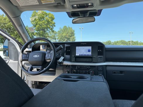 Used 2025 Ford F250 XLT AWD/4WD image 33