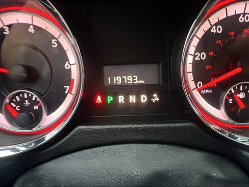 Used 2017 Dodge Grand Caravan SXT image 12