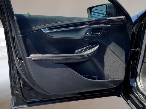 Used 2018 Chevrolet Impala LT FWD image 20