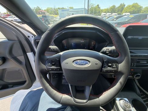 Used 2023 Ford Escape ST-Line AWD/4WD image 20