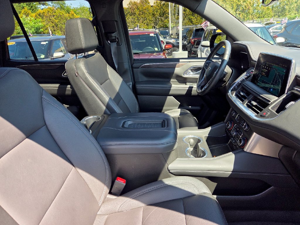 Used 2024 Chevrolet Tahoe Z71 w/ Luxury Package AWD/4WD image 29