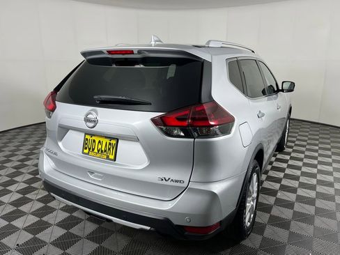Used 2020 Nissan Rogue SV image 6