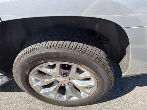 Used 2017 GMC Yukon SLT w/ Open Road Package RWD image 26