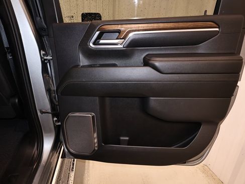 Used 2024 Chevrolet Silverado 3500 High Country w/ High Country Premium Package AWD/4WD image 19