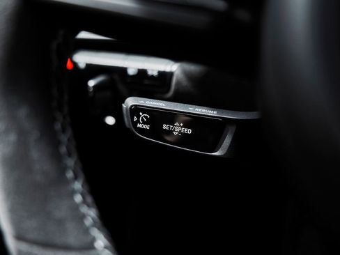 Used 2025 Porsche 911 GT3 RWD image 56
