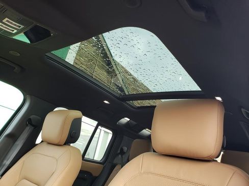 New 2026 Land Rover Defender 110 S image 21