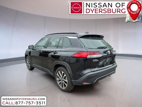 Used 2023 Toyota Corolla Cross XLE w/ Convenience Package AWD/4WD image 5