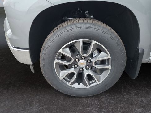 New 2025 Chevrolet Silverado 1500 LT image 24