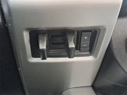 Used 2021 Ford F350 Lariat image 16