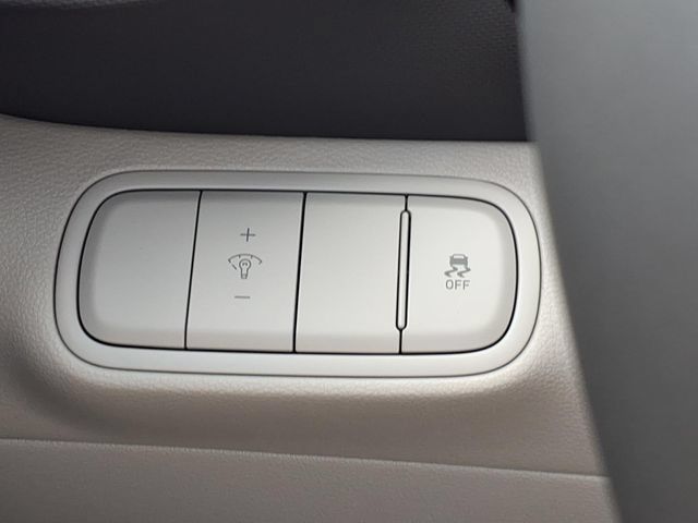 New 2026 Hyundai Venue SEL FWD image 23